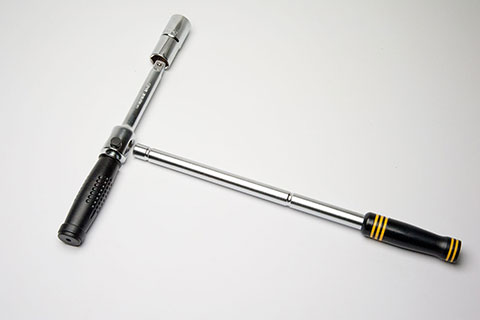 The smart cross wrench